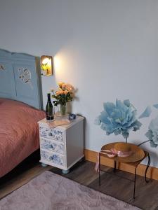 Zdjęcie z galerii obiektu La maison vanillier w mieście Saint-Cyr-du-Bailleul