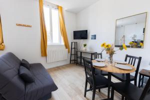 Μια τηλεόραση ή/και κέντρο ψυχαγωγίας στο Studio Paon d'Or, 5 minutes du ZooParc de Beauval