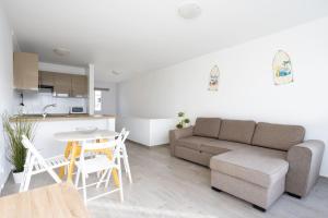 Kép Dúplex con piscina junto al mar szállásáról Puerto de Santiagóban a galériában