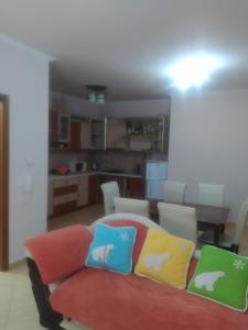 Kuchyň nebo kuchyňský kout v ubytování Cozy appartement