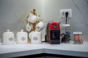 Fasilitas pembuat kopi dan teh di M3