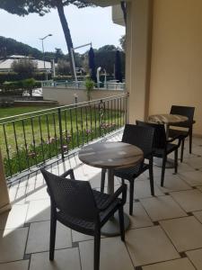 Balkón nebo terasa v ubytování Hotel Flora