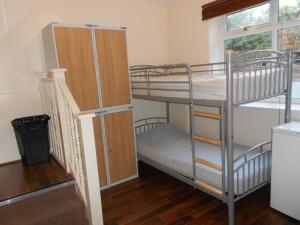 Postel nebo postele na pokoji v ubytování 24/7 London Hostel