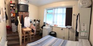 Kuchyň nebo kuchyňský kout v ubytování 24/7 London Hostel