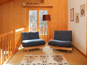 Area soggiorno di Apartment Colline 8 by Interhome