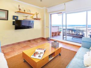 TV a/nebo společenská místnost v ubytování Apartment Port Pals A I by Interhome