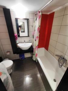 A bathroom at Marlen House Chania