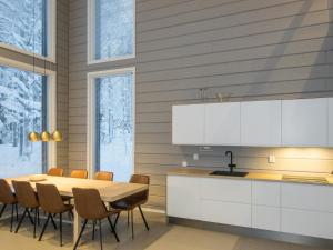 Køkken eller tekøkken på Holiday Home Levin hiihtäjä by Interhome + 18 billeder