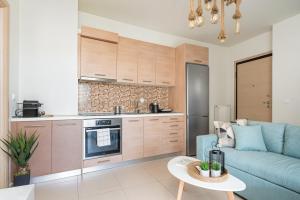 Η κουζίνα ή μικρή κουζίνα στο Bella Vista Apartment in the city center by BiNoBi!