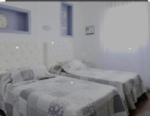 Postel nebo postele na pokoji v ubytování Luberon family