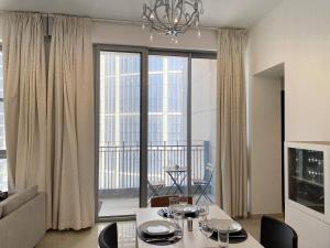 Fotografie z fotogalerie ubytování Lux BnB Standpoint Tower Burj & Fountain Views v Dubaji