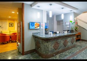 TV a/nebo společenská místnost v ubytování Hotel Mozárbez Salamanca