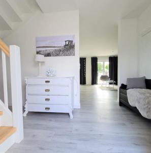 Gallery image of BADEBUDE 3 Ferienhaus im Hampton Style in Oldenburg in Holstein