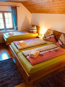 Кровать или кровати в номере Gemütliches Ferienhaus in ruhiger Lage