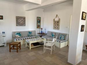 Posezení v ubytování Cycladic home in Kounados Paros