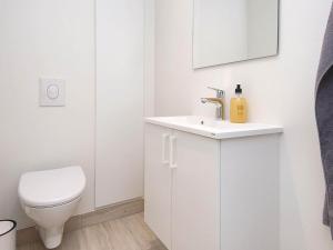 Koupelna v ubytování Apartment Ringkøbing CXXIII