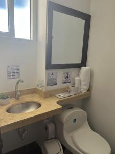 Koupelna v ubytování Hotel H53