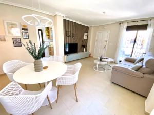 O zonă de relaxare la Vrijstaande villa Torrevieja Casa Oeste