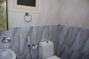 Kupatilo u objektu دار الكيان للشقق المخدومة - Dar Al Kayan Serviced Apartments