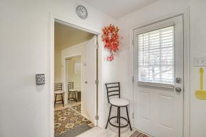 Foto sihtkohas Orem asuva majutusasutuse Charming Orem Home with Yard - Near BYU and UVU! galeriist