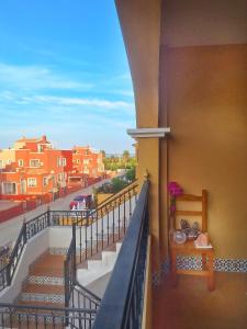 Balkón alebo terasa v ubytovaní Family Apartment in La Herrada near the Pink Lake