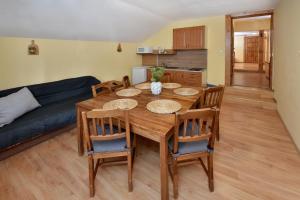 Kuchyňa alebo kuchynka v ubytovaní Apartmany ZEA
