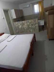 Llit o llits en una habitació de Hostel Dragana