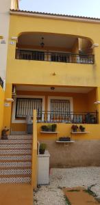 Balkón alebo terasa v ubytovaní Family Apartment in La Herrada near the Pink Lake