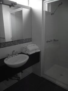 Koupelna v ubytování Auldington Hotel
