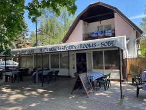 Zgrada u kojoj se nalazi pansion