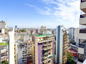 ブエノスアイレスにあるDepartamento en Villa Crespoの高層建築の街並み