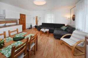 Posedenie v ubytovaní Apartmany ZEA