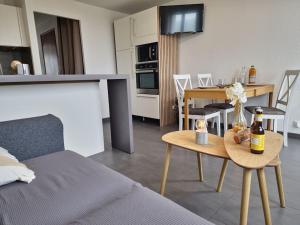 Kuchyň nebo kuchyňský kout v ubytování La cabine du Port, cosy, vue mer, plage à 100m