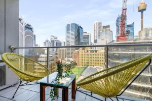 Balkón nebo terasa v ubytování A Stylish Apt City Views Next To Darling Harbour