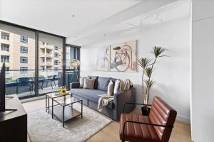 Kép A Stylish 2BR Apt in the Heart of Chapel Street szállásáról Melbourne-ben a galériában