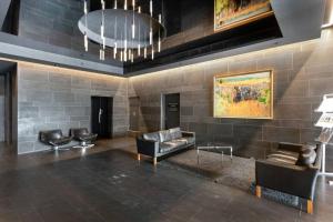 メルボルンにあるAn Amazing 2BR Apt with City Views in Southbankのギャラリーの写真