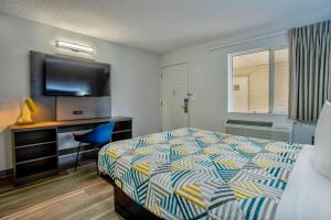 Postel nebo postele na pokoji v ubytování Motel 6-Richland, WA - Kennewick
