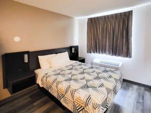 Postel nebo postele na pokoji v ubytování Motel 6 Sinton TX