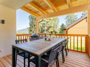Balkon lub taras w obiekcie Romantik Mountain Chalet