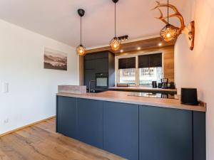 Kuchnia lub aneks kuchenny w obiekcie Wanderlust Mountain Chalet