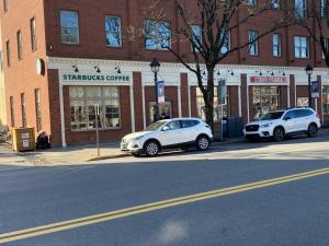 Φωτογραφία από το άλμπουμ του Apt in the heart of Main Street σε Stroudsburg
