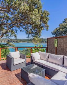 Gallery image of Own Beach Access holiday house in Auckland in Whangaparaoa