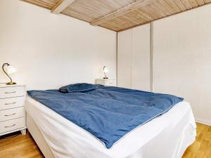 Gallery image of 4 person holiday home in Ålbæk-By Traum in Ålbæk