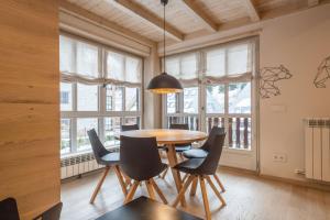 Φωτογραφία από το άλμπουμ του Luderna - Apartamento Val de Ruda A22 Montlude σε Baqueira-Beret