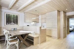 Kuchyňa alebo kuchynka v ubytovaní Luderna - Apartamento Val de Ruda B26 des Garonets