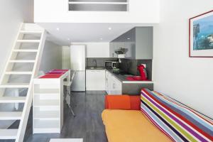 Η κουζίνα ή μικρή κουζίνα στο Appartement de charme - spa privé