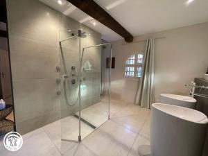 Ένα μπάνιο στο Le Gîte du Vieux Château +31 φωτογραφίες