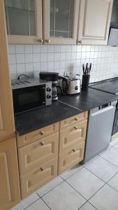 Una cocina o kitchenette en Mimalou Unterkunft in Glauchau