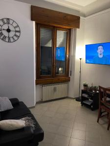TV/trung tâm giải trí tại Bilocale zona Navigli