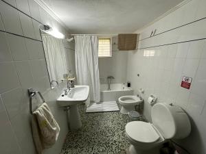Ένα μπάνιο στο Tasos Apartment